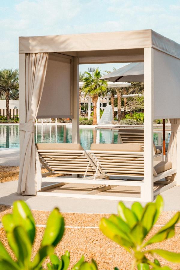 Erth Abu Dhabi Hotel Экстерьер фото