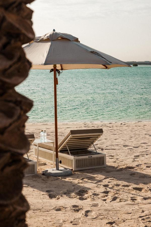 Erth Abu Dhabi Hotel Экстерьер фото
