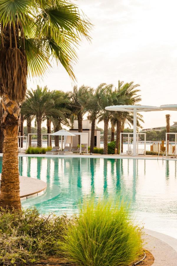Erth Abu Dhabi Hotel Экстерьер фото