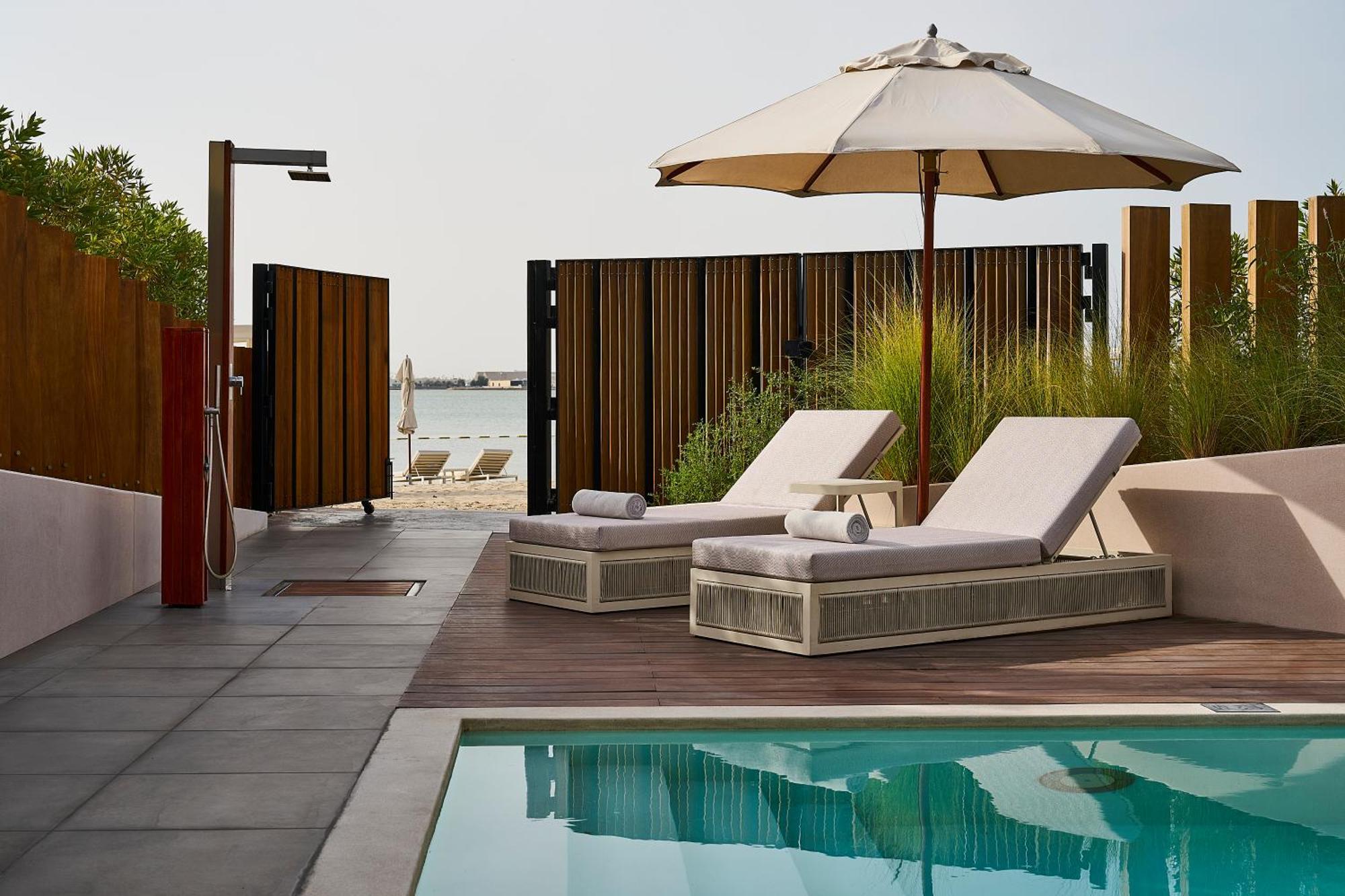 Erth Abu Dhabi Hotel Экстерьер фото
