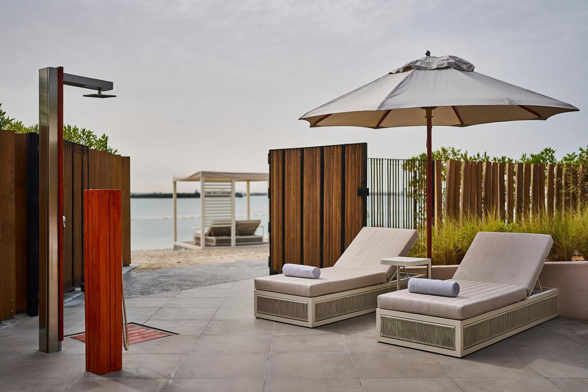 Erth Abu Dhabi Hotel Экстерьер фото