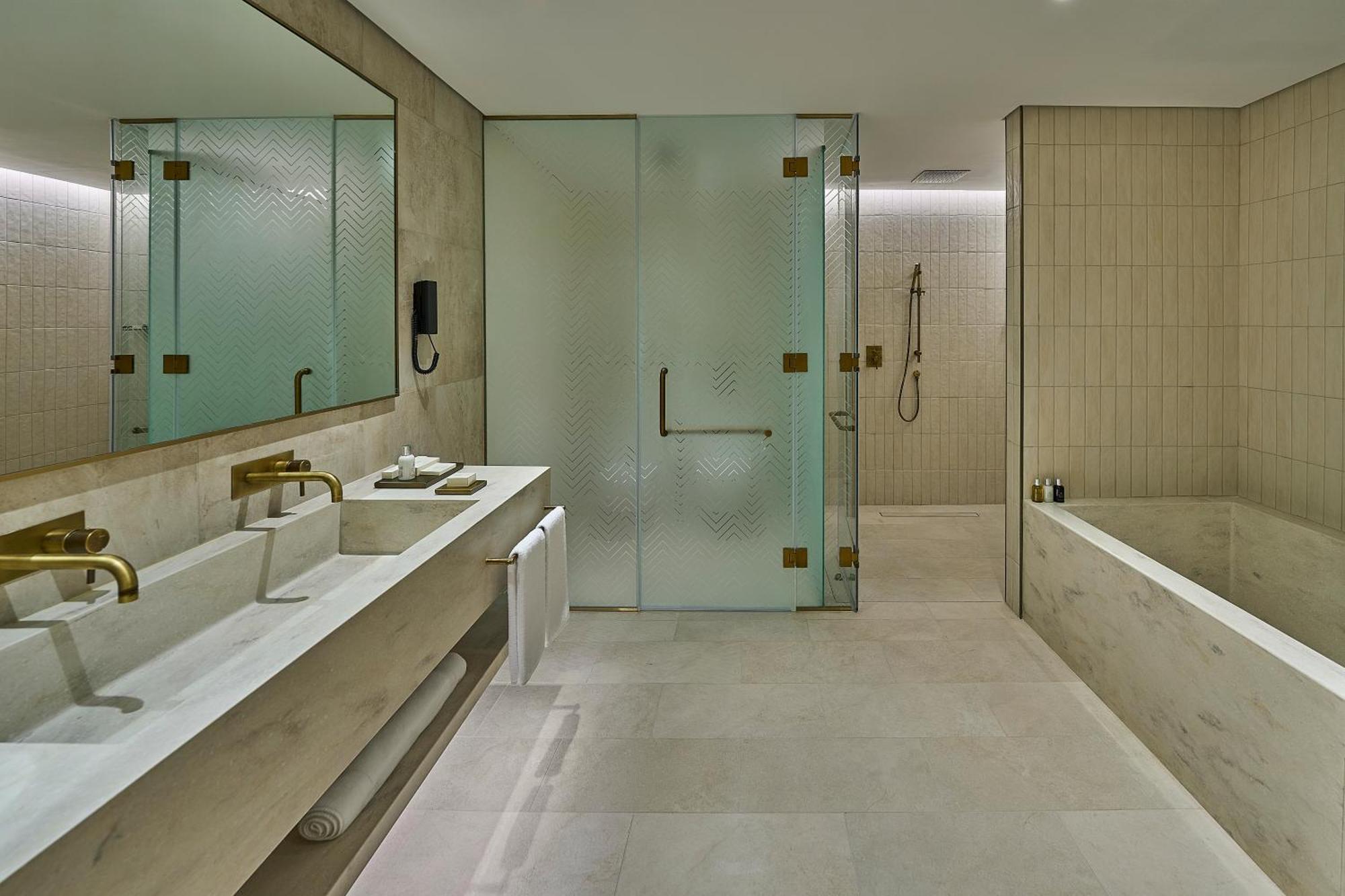 Erth Abu Dhabi Hotel Экстерьер фото