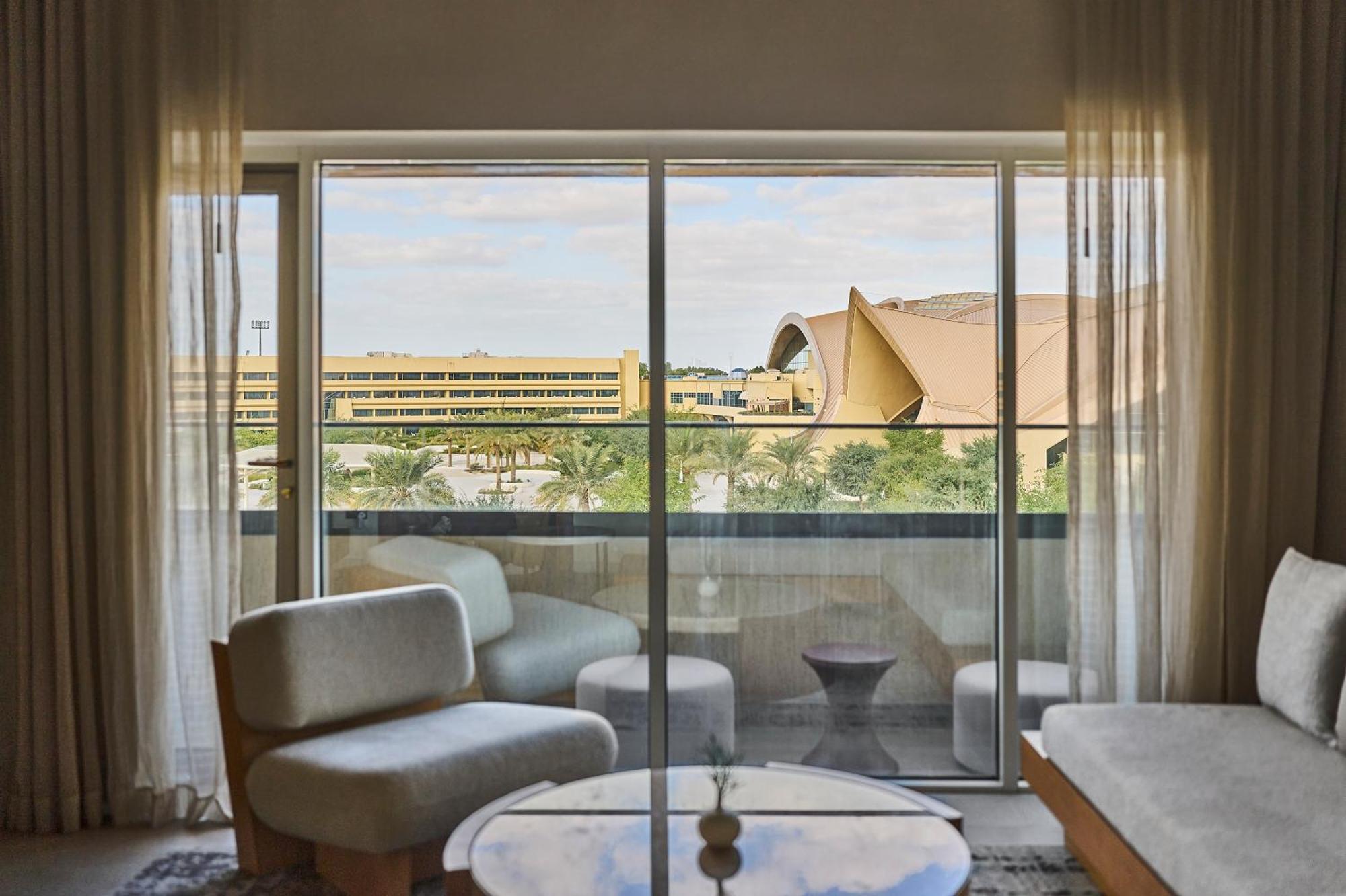 Erth Abu Dhabi Hotel Экстерьер фото
