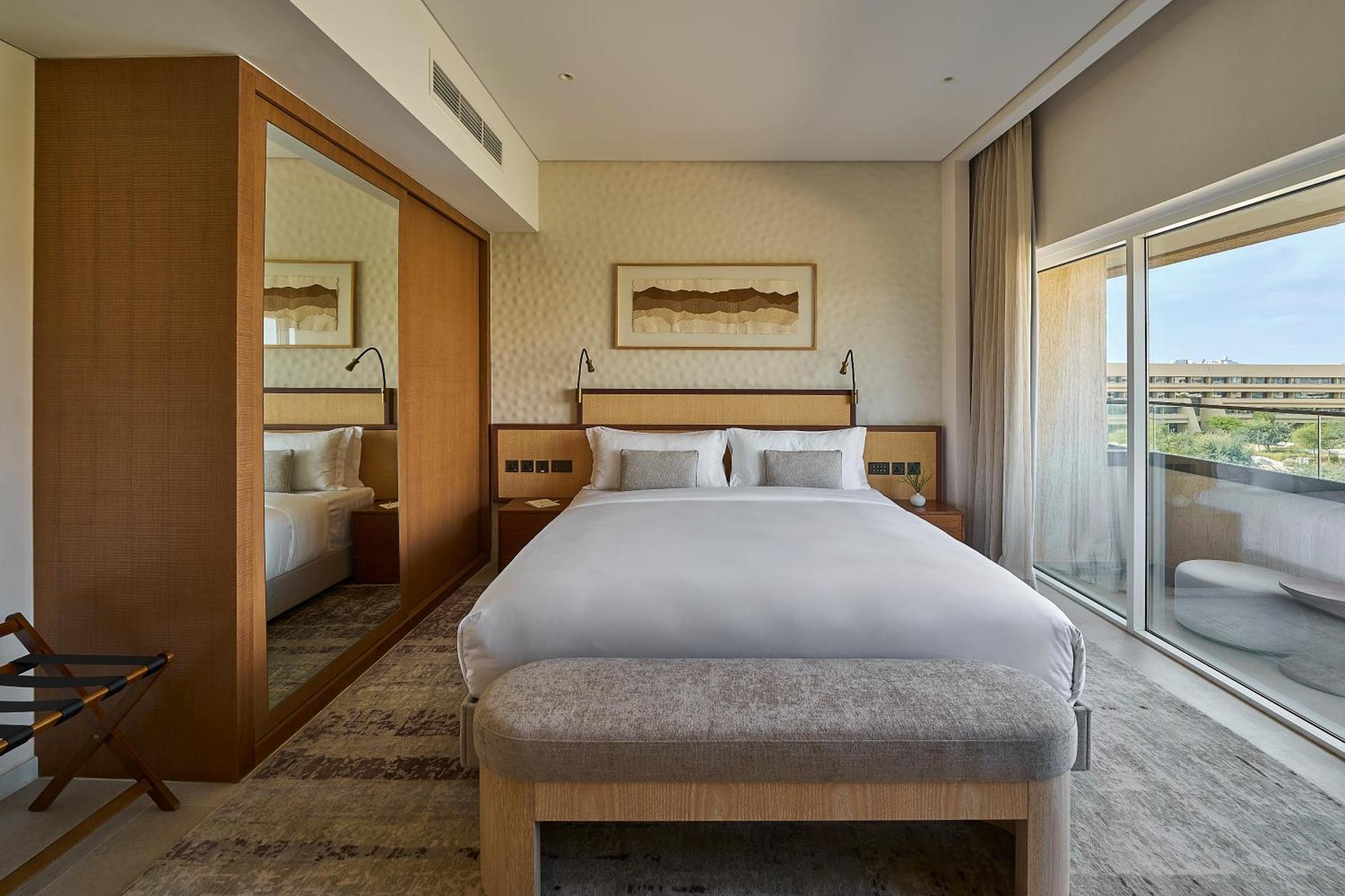 Erth Abu Dhabi Hotel Экстерьер фото