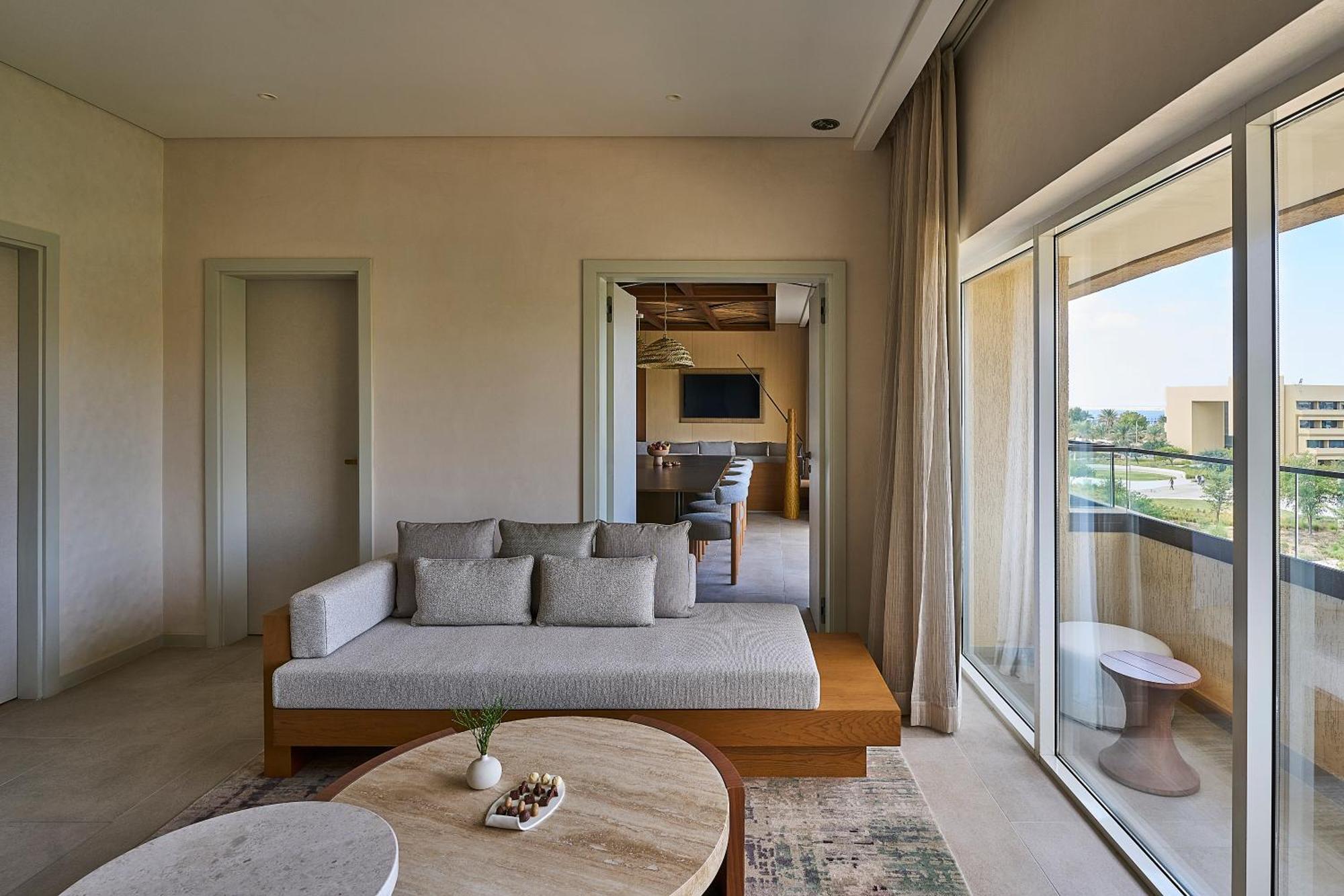 Erth Abu Dhabi Hotel Экстерьер фото