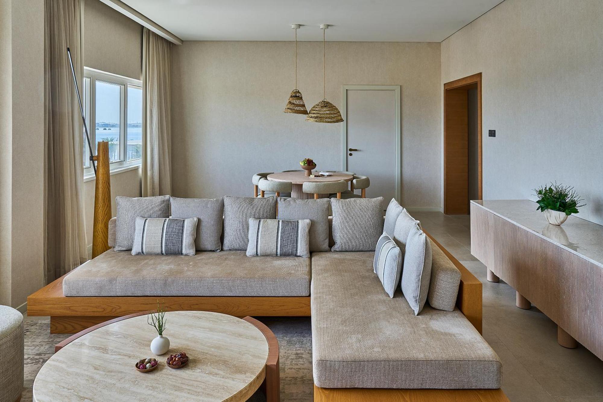 Erth Abu Dhabi Hotel Экстерьер фото