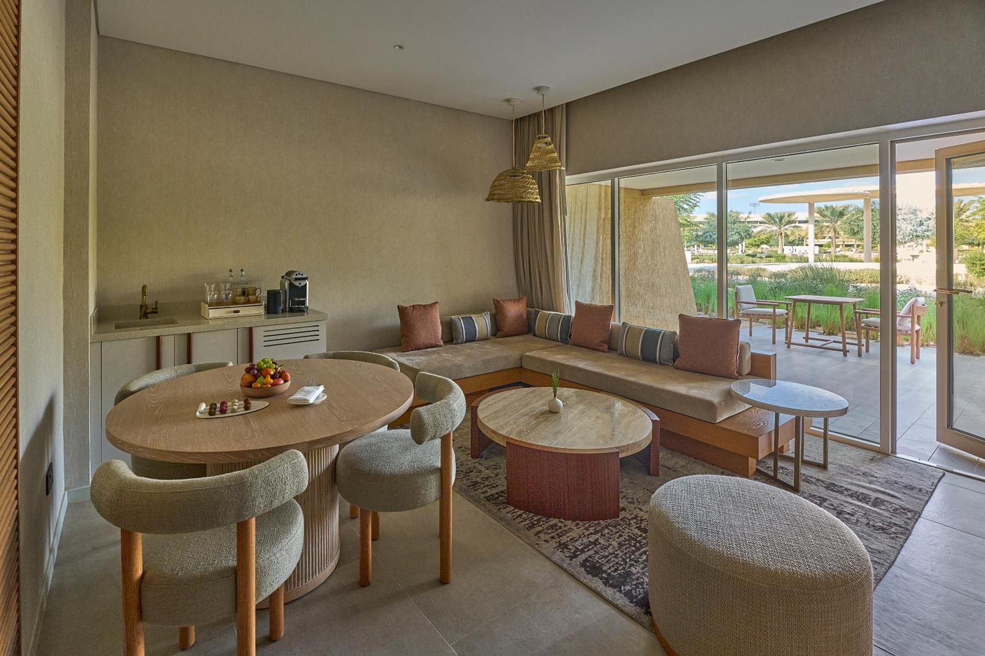 Erth Abu Dhabi Hotel Экстерьер фото